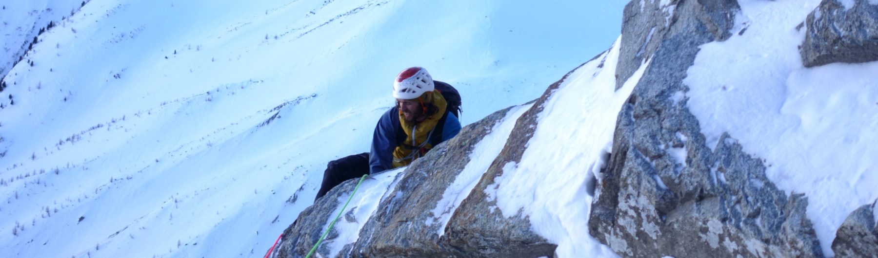 Kombiniertes Gelände beim Eisklettern mit Bergführer