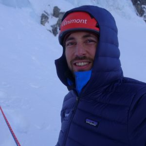 BErgführer beim Eisklettern in Österreich