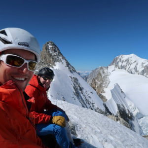 Pause am rochefort Grat. Hinten der Mont Blanc und der deant du Geant.