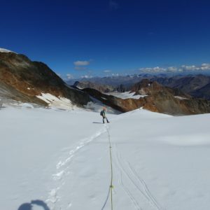 Gletscher mit BErgführer auf der Wildspitze