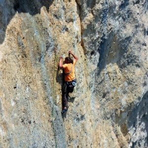 Bergführer in der Route Fete du Nerfs in der Verdon Schlucht